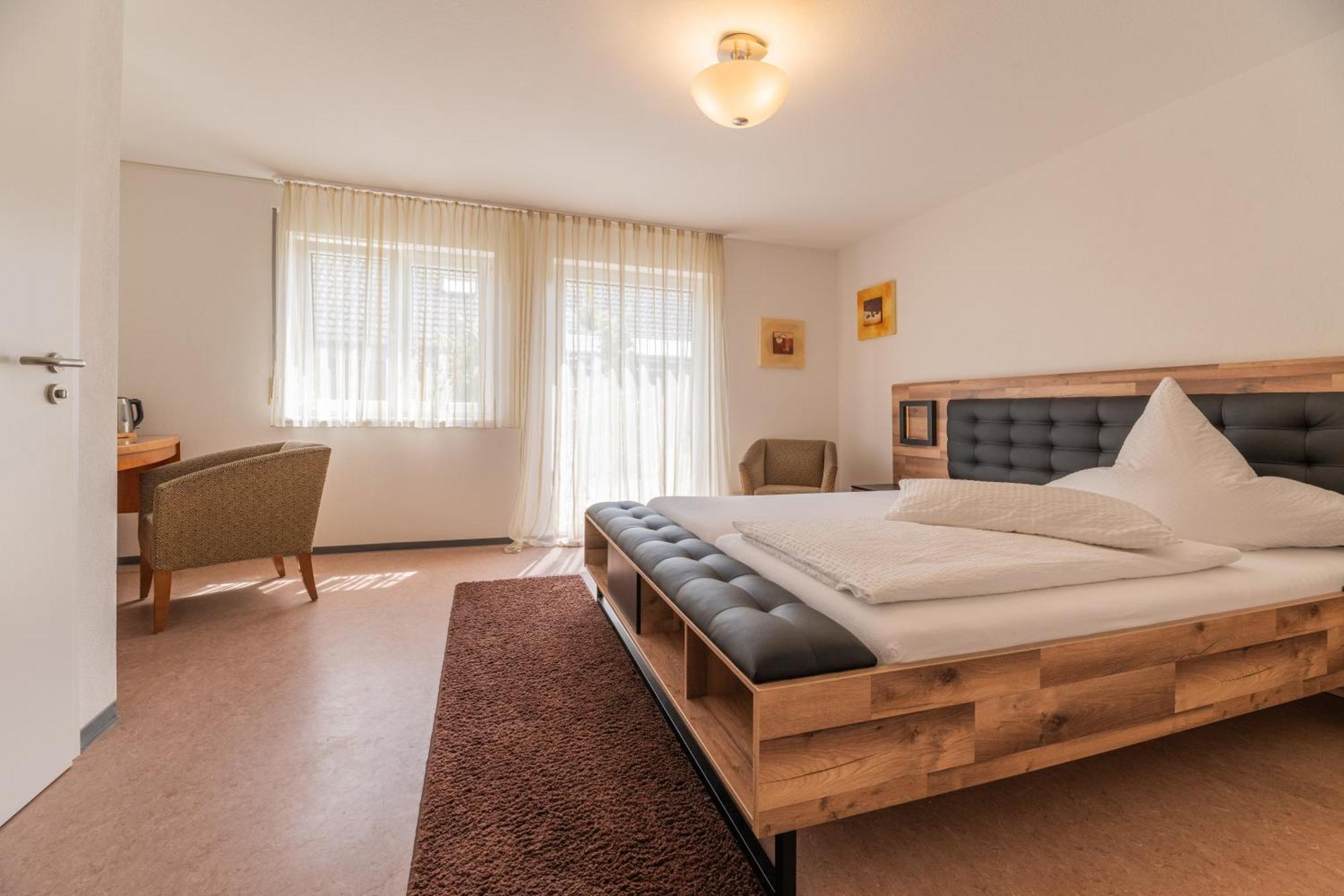 Hotel Am Kirchplatz Uberlingen Exterior foto